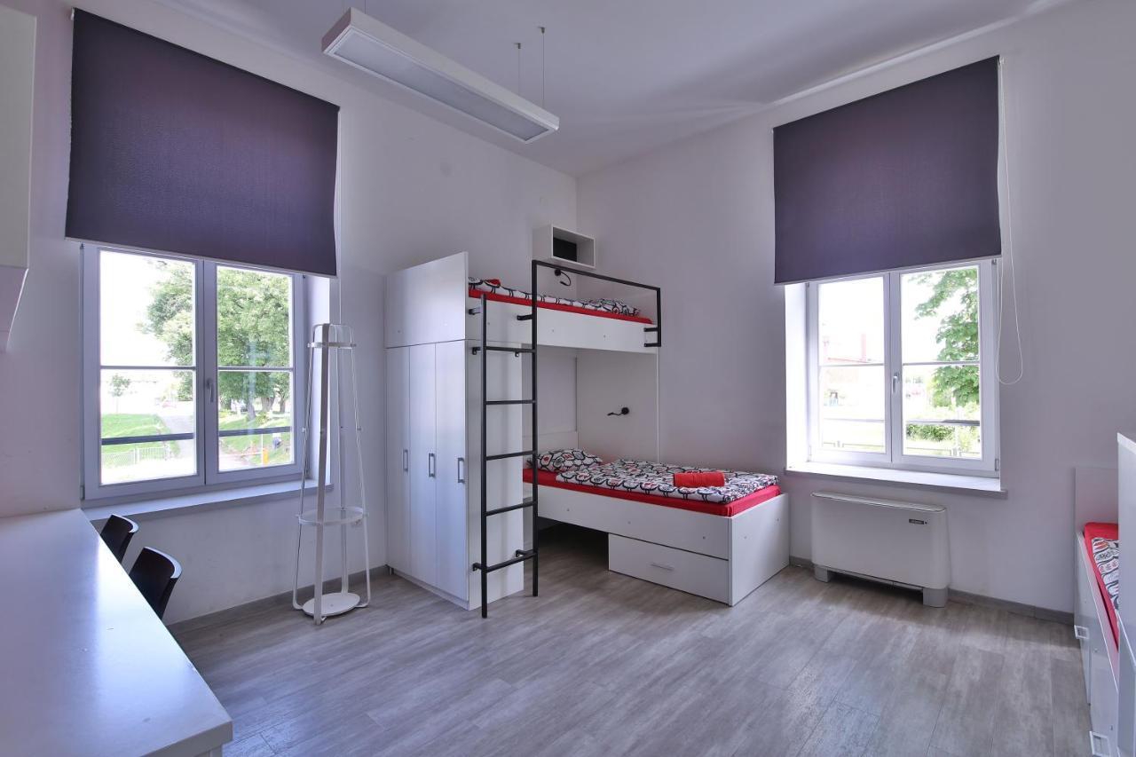 Hostel Bedem Karlovac Exterior photo